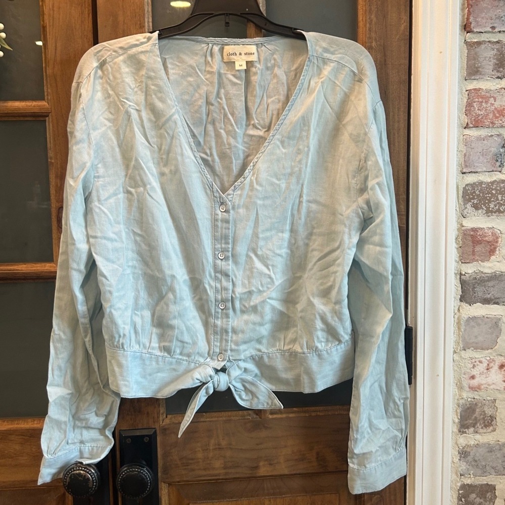 Cloth & Stone Anthro Tie‎ Front Blouse Womens Size M Light Blue Cotton V-Neck